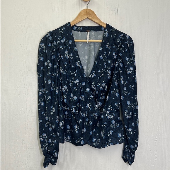 Free People - A Night You Navy Floral Long Sleeve Wrap Blouse Size Small - Picture 9 of 13